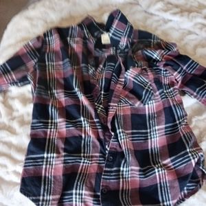 Faded glory flannel, black pink and a sparkly silver. Size XL